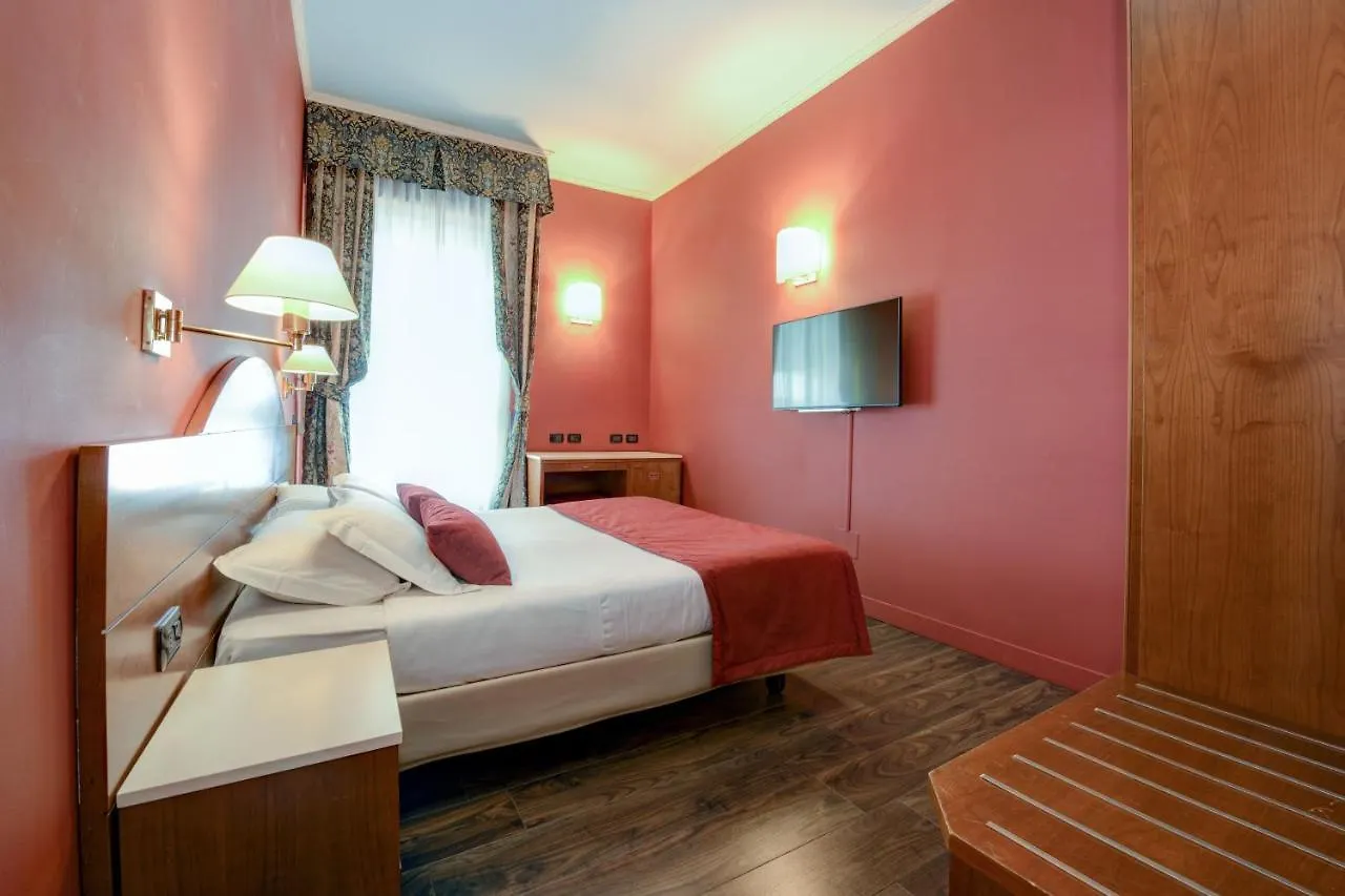 Hotel City Desenzano del Garda 3*,