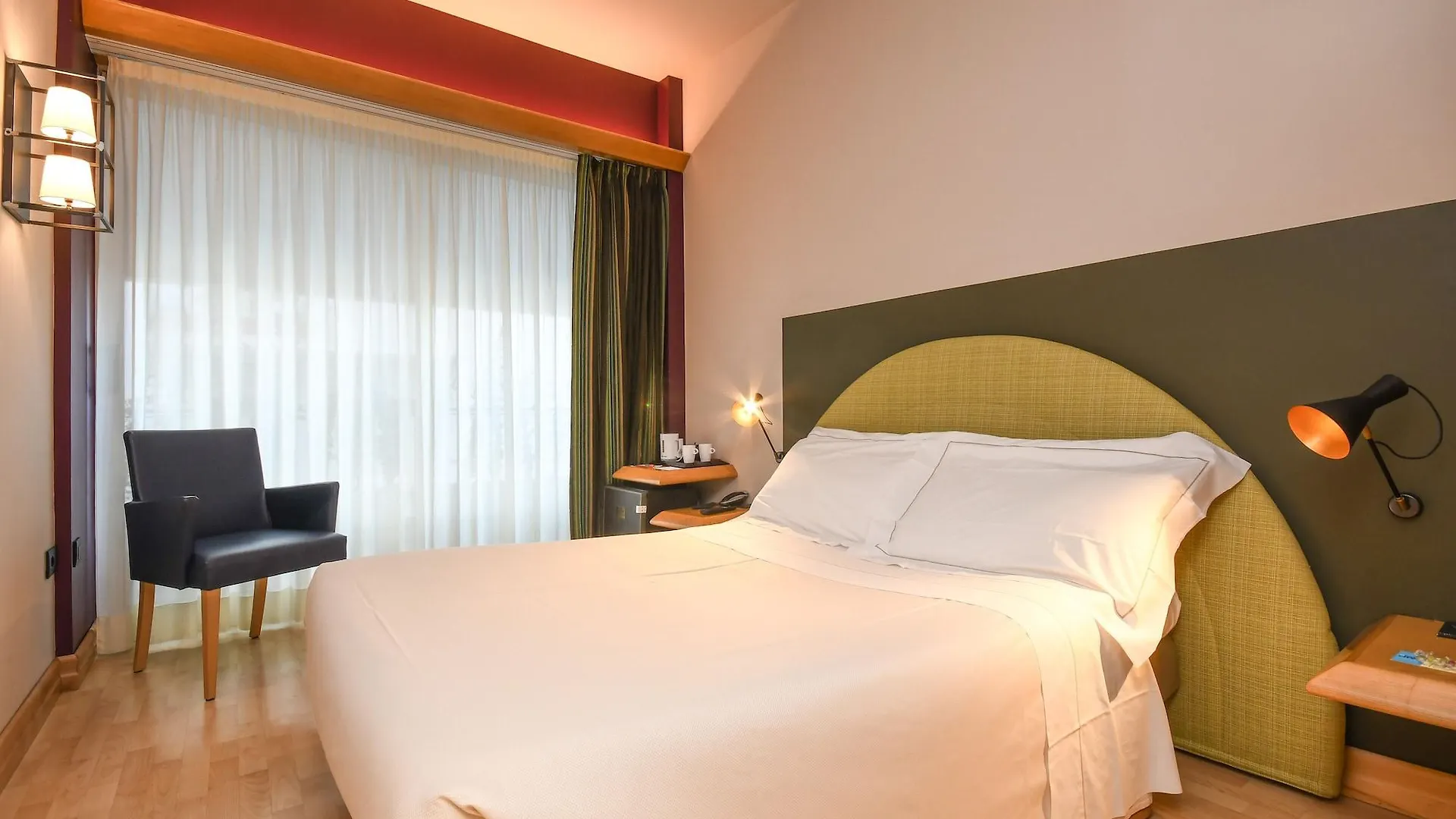 Hotel City Desenzano del Garda 3*,